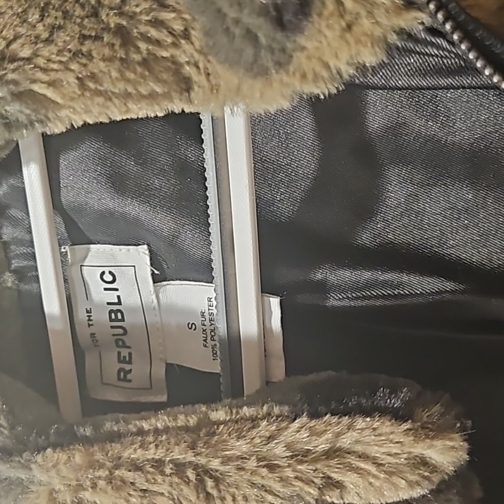 Coat - Picture 2 of 2